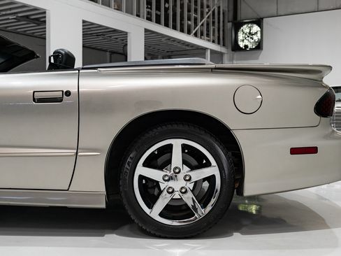 Used 2002 Pontiac Firebird Trans Am image 12