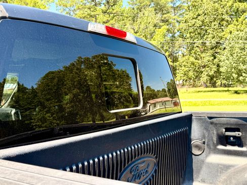 Used 2015 Ford F150 4x4 SuperCrew image 11
