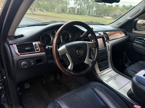 Used 2014 Cadillac Escalade ESV Platinum image 14