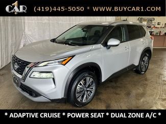 Used 2023 Nissan Rogue SV image 1