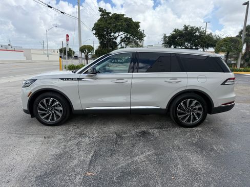 Used 2025 Lincoln Aviator 2WD Reserve image 7