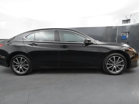 Used 2017 Acura TLX image 6