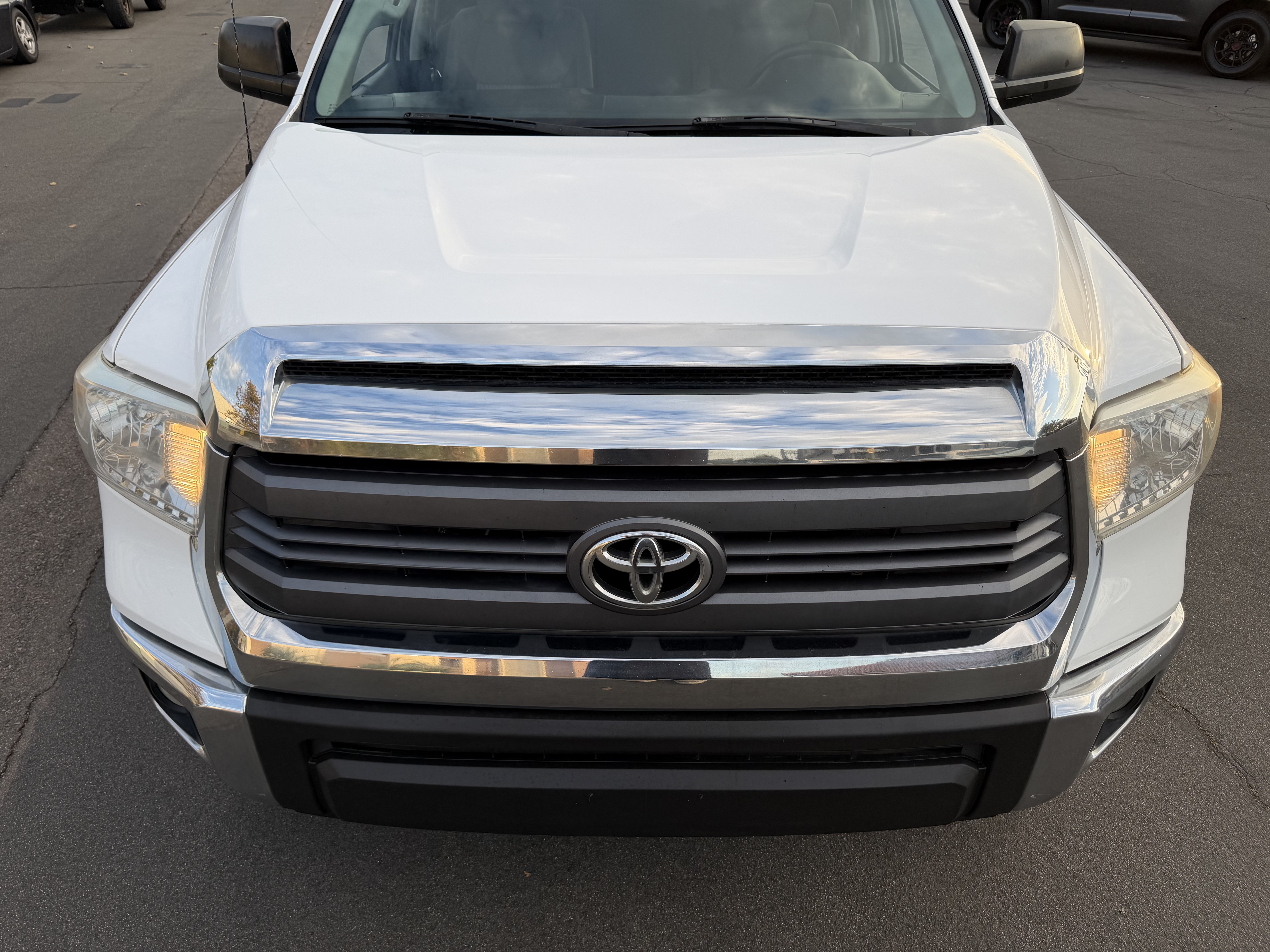 Used 2015 Toyota Tundra 4x4 SR5 w/ TRD Off-Road Pkg image 15