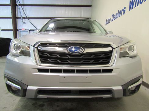 Used 2017 Subaru Forester 2.5i Touring image 8