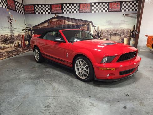 Used 2008 Ford Mustang Shelby GT500 image 2