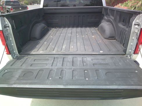 Used 2017 Ford F150 XLT AWD/4WD image 26