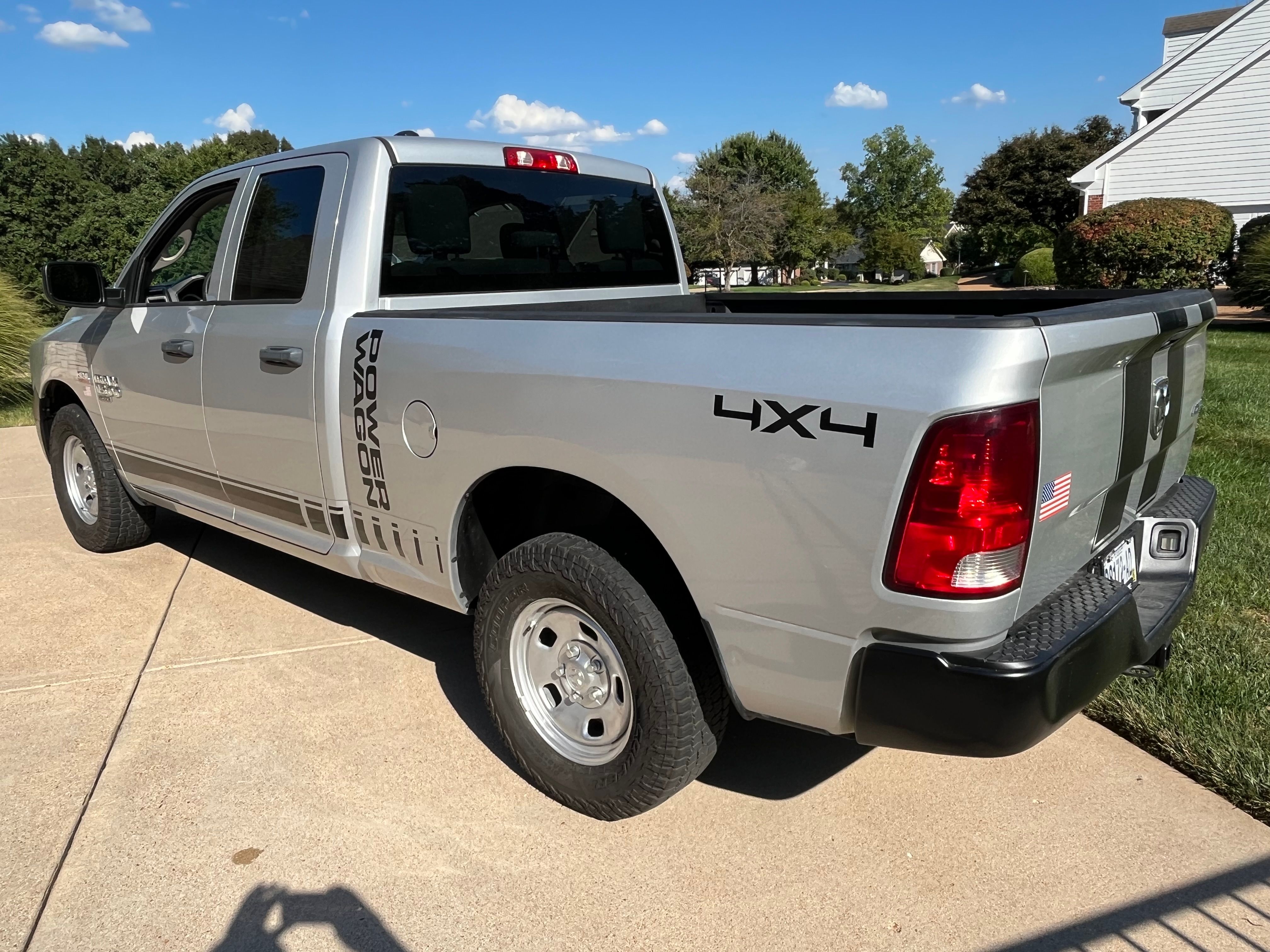 Used 2019 RAM 1500 4x4 Crew Cab Classic Tradesman image 12