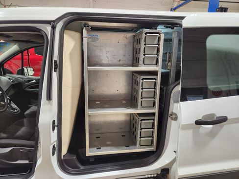 Used 2015 Ford Transit Connect XLT image 6