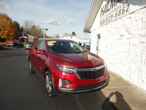Used 2024 Chevrolet Equinox LT image 4