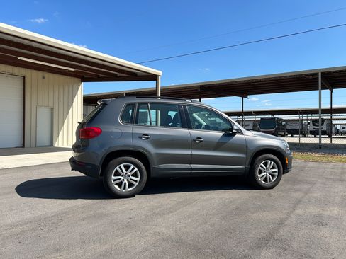 Used 2016 Volkswagen Tiguan FWD image 8