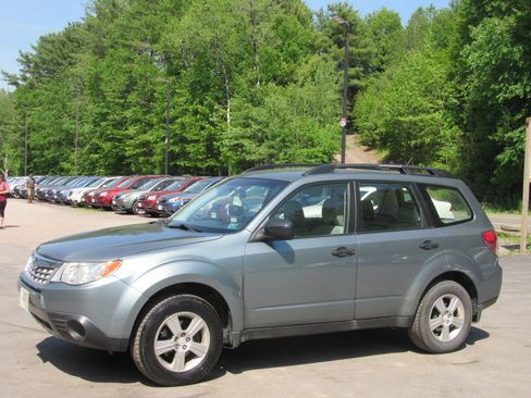 Used 2011 Subaru Forester 2.5X AWD/4WD image 2
