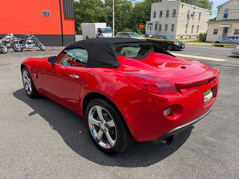 Used 2007 Pontiac Solstice GXP Convertible RWD image 28