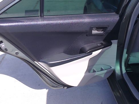 Used 2012 Toyota Camry LE image 10