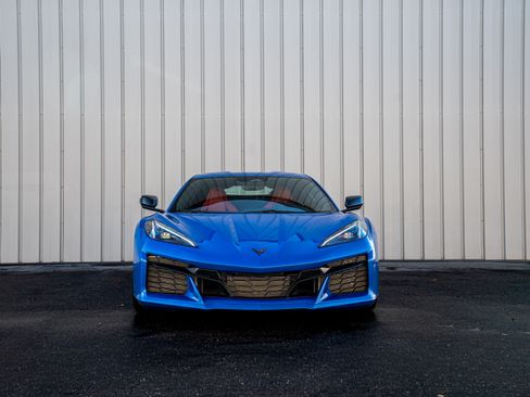 Used 2024 Chevrolet Corvette Z06 image 3