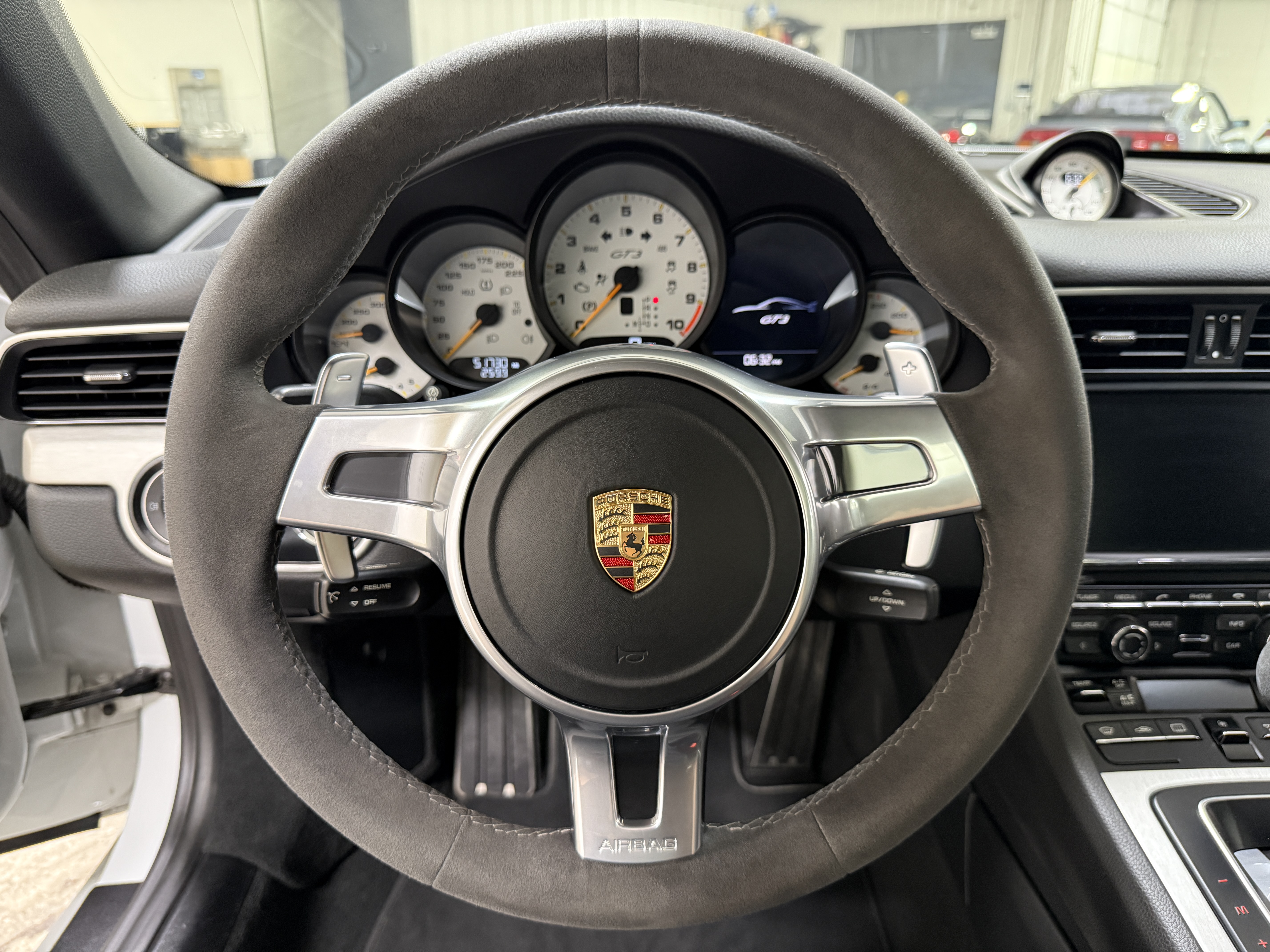 Used 2015 Porsche 911 GT3 RWD image 29