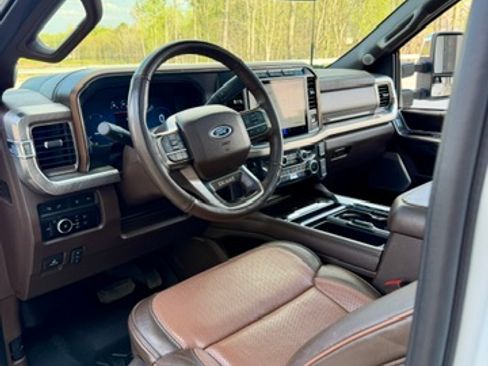 Used 2023 Ford F350 King Ranch AWD/4WD image 11