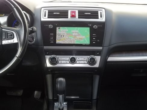 Used 2017 Subaru Outback 2.5i Limited image 23