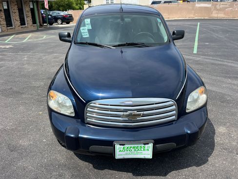 Used 2010 Chevrolet HHR LS FWD image 2