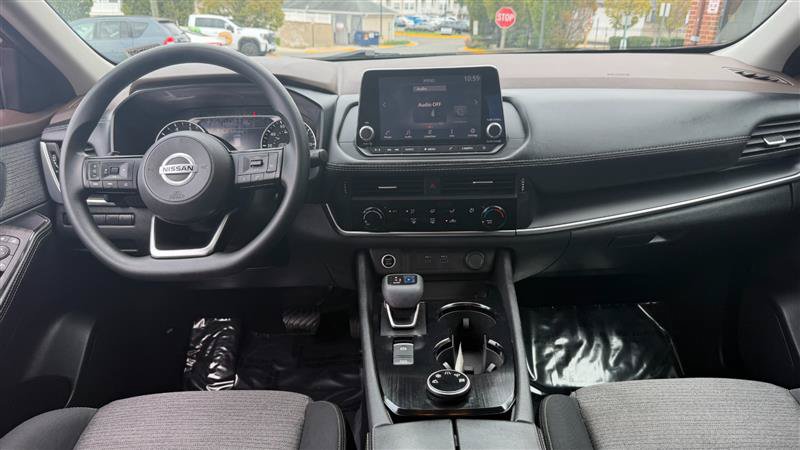 Used 2021 Nissan Rogue AWD image 18