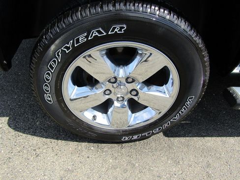 Used 2015 RAM 1500 SLT image 12