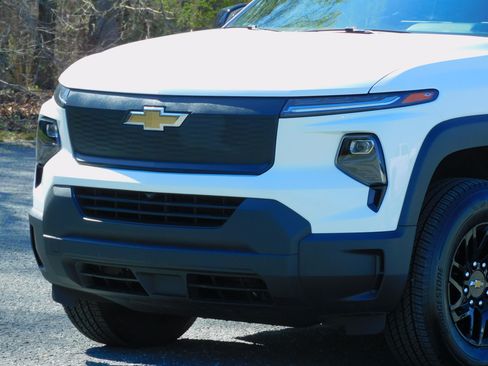 Used 2024 Chevrolet Silverado EV W/T image 11