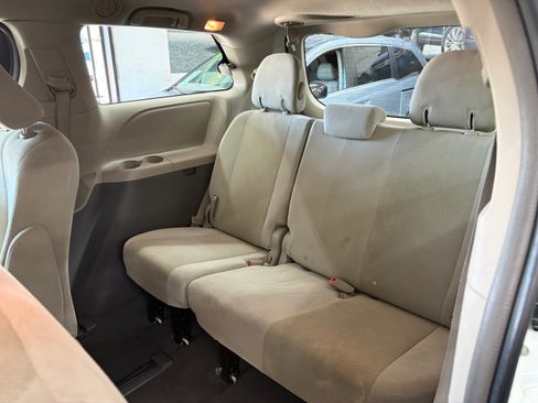 Used 2011 Toyota Sienna UNAVAIL FWD image 14