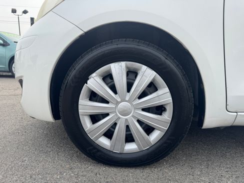 Used 2009 Toyota Yaris image 13