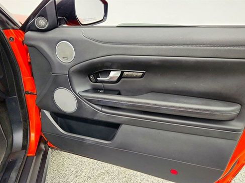 Used 2017 Land Rover Range Rover Evoque SE Dynamic image 28