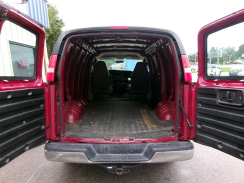 Used 2009 Chevrolet Express 2500 RWD image 7