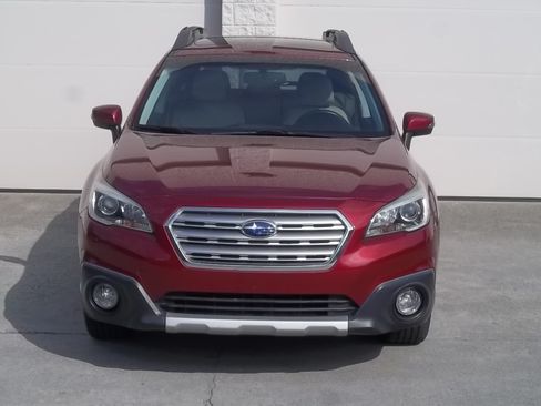 Used 2015 Subaru Outback 2.5i Limited AWD/4WD image 2