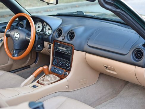 Used 2001 MAZDA MX-5 Miata Special Edition image 27