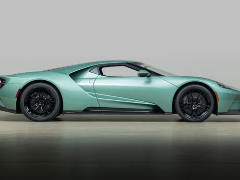 Used 2022 Ford GT RWD image 8