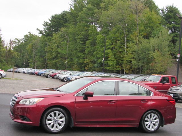 Used 2015 Subaru Legacy 2.5i Premium AWD/4WD image 3