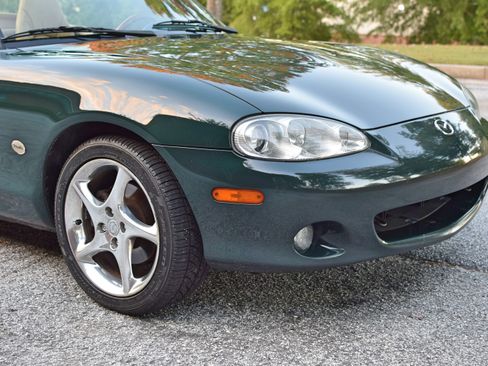 Used 2001 MAZDA MX-5 Miata SE image 18