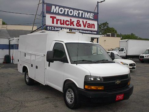 Used 2019 Chevrolet Express 3500 UNAVAIL RWD image 1