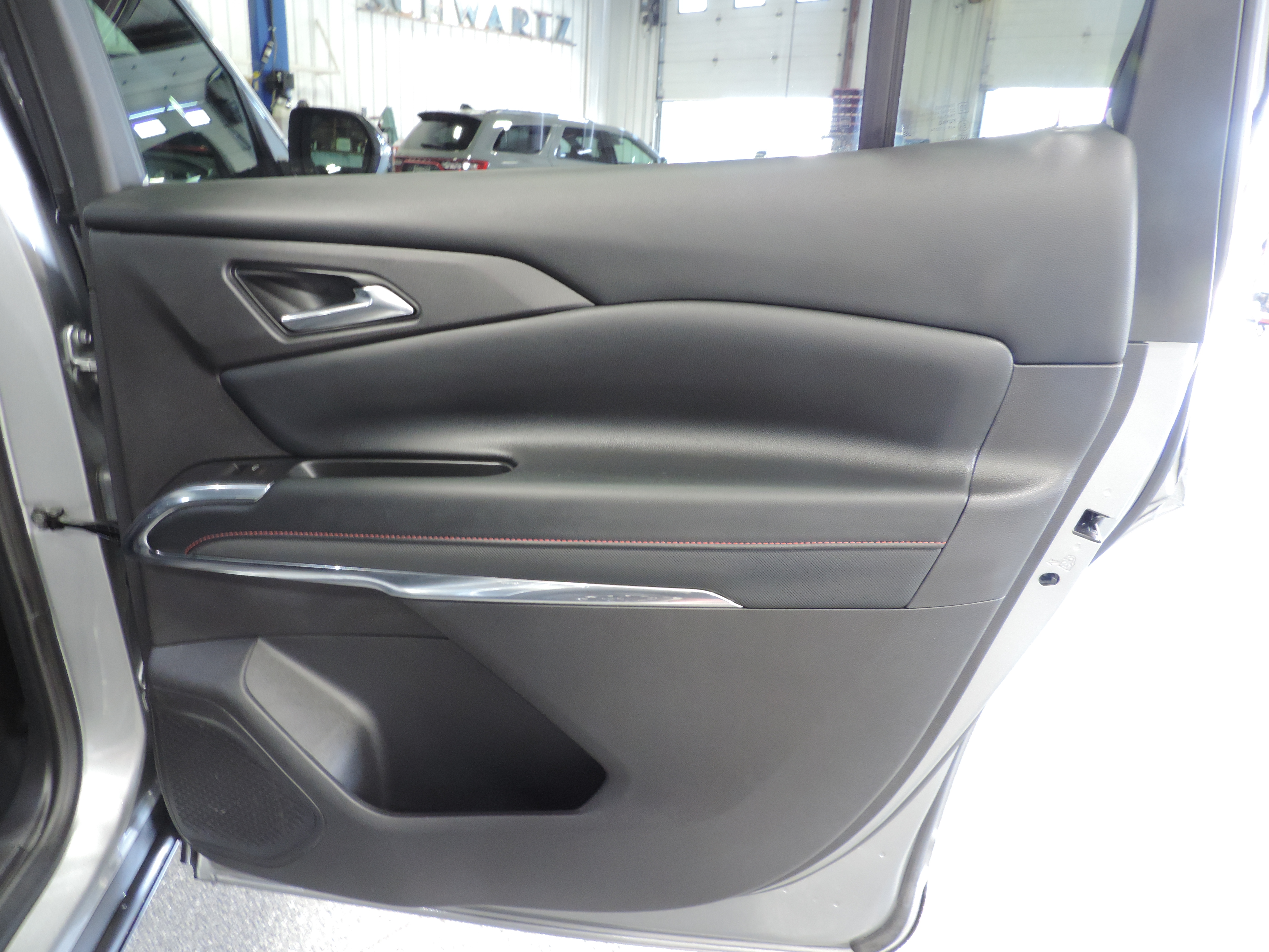 Used 2026 Chevrolet Traverse AWD Z71 image 26