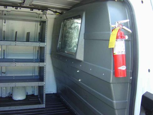 Used 2018 Chevrolet Express 2500 image 13