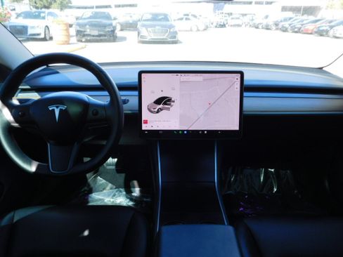 Used 2020 Tesla Model 3 Performance image 14