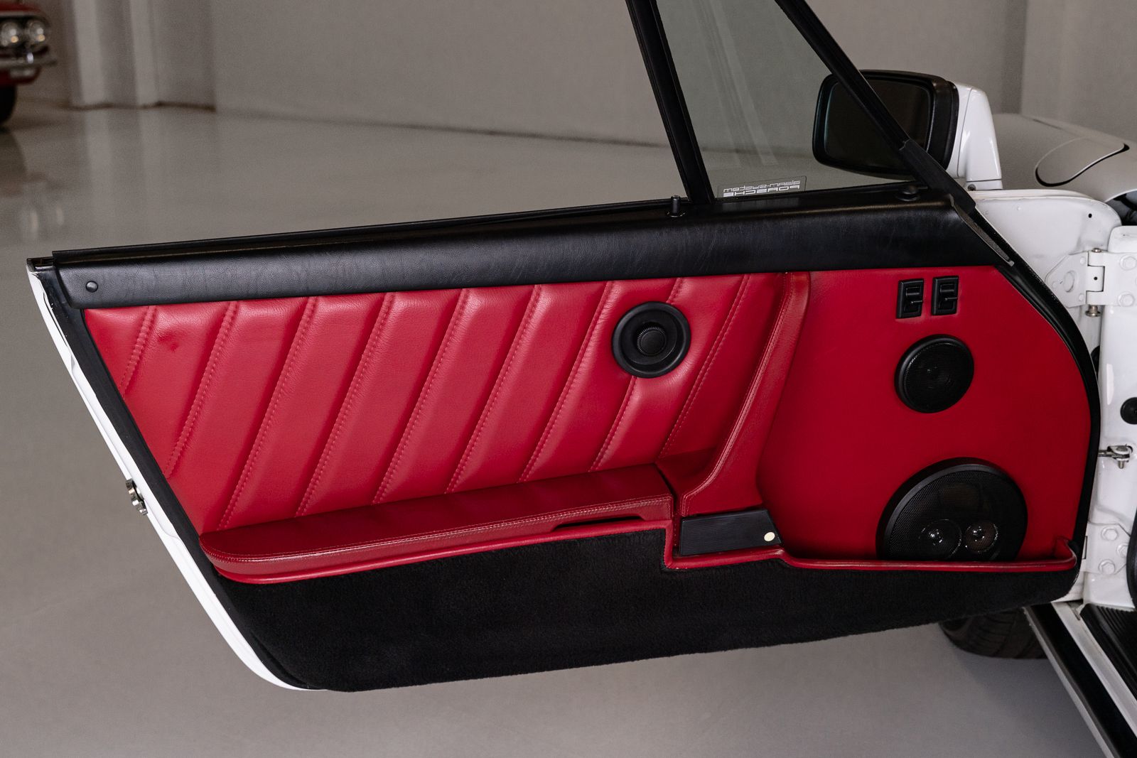 Used 1989 Porsche 911 Carrera Cabriolet RWD image 60