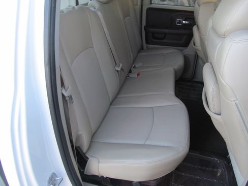 Used 2014 RAM 1500 Laramie image 17