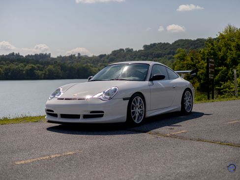 Used 2004 Porsche 911 GT3 Coupe RWD image 4