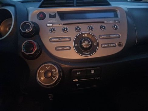 Used 2010 Honda Fit image 12