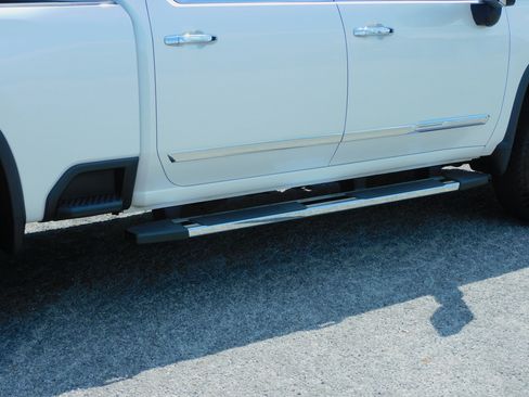 Used 2024 Chevrolet Silverado 2500 High Country image 17