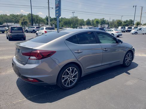 Used 2019 Hyundai Elantra SEL image 6