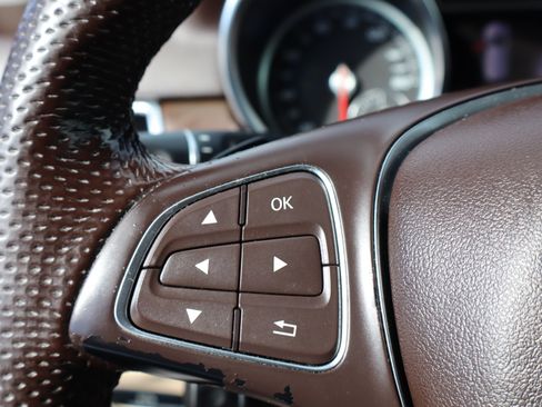 Used 2019 Mercedes-Benz GLE 400 image 22