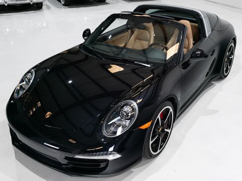 Used 2015 Porsche 911 Targa 4S image 24