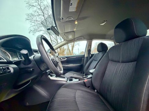 Used 2016 Nissan Sentra SV image 11
