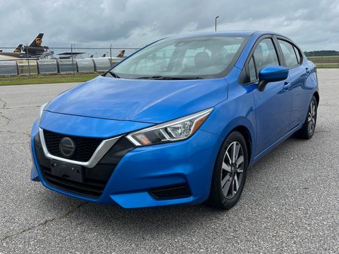 Used 2020 Nissan Versa SV FWD image 15