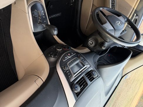 Used 2016 Hyundai Accent SE image 47