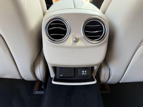 Used 2019 Mercedes-Benz E 450 image 30